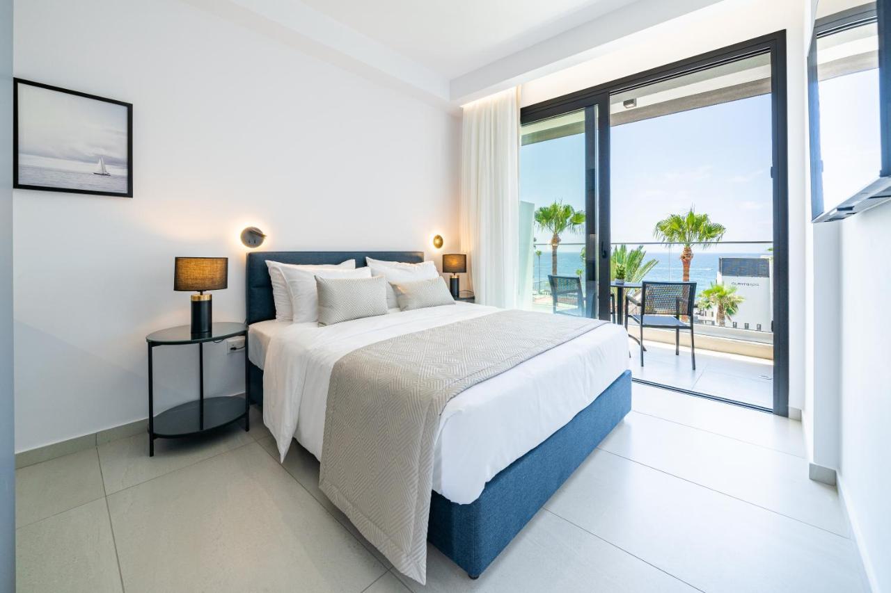 Waterside Sea View Apartments Paphos Exterior photo