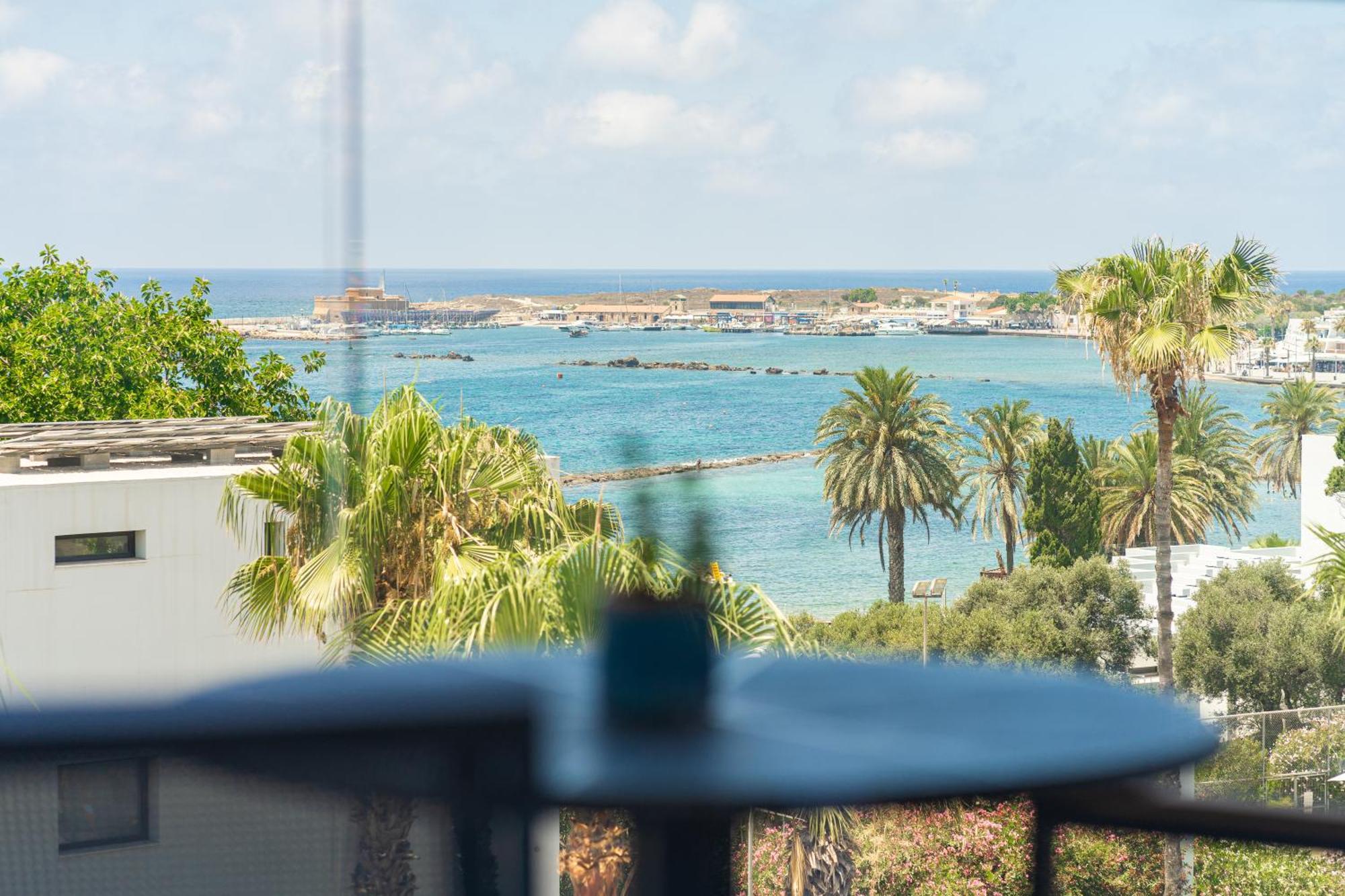 Waterside Sea View Apartments Paphos Exterior photo