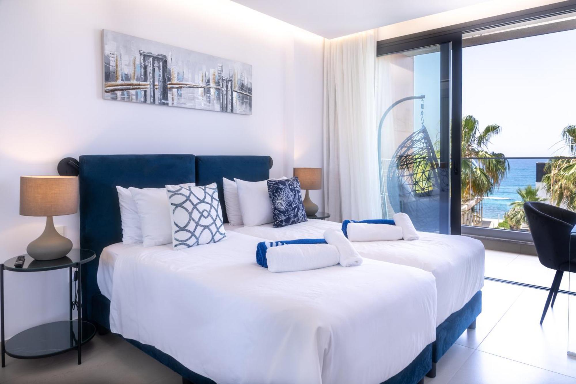 Waterside Sea View Apartments Paphos Exterior photo